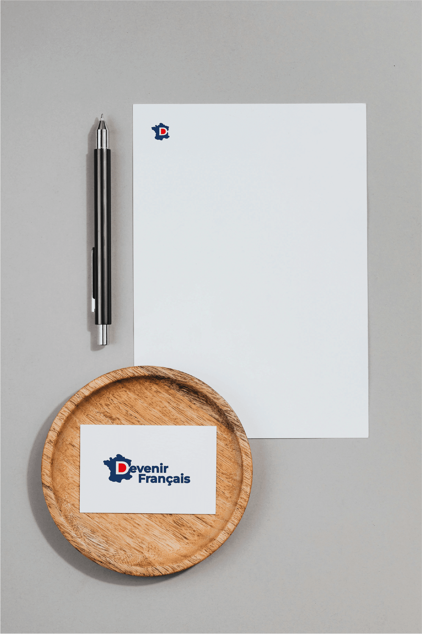 mockup-document-administrative-identie-visuelle-logo-devenir-français